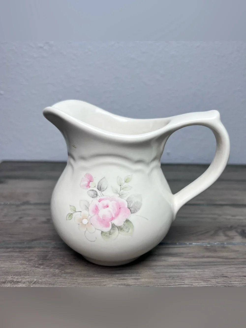Vintage Pfaltzgraff Tea Rose Creamer Pitcher Stoneware USA Pink Floral 4.5